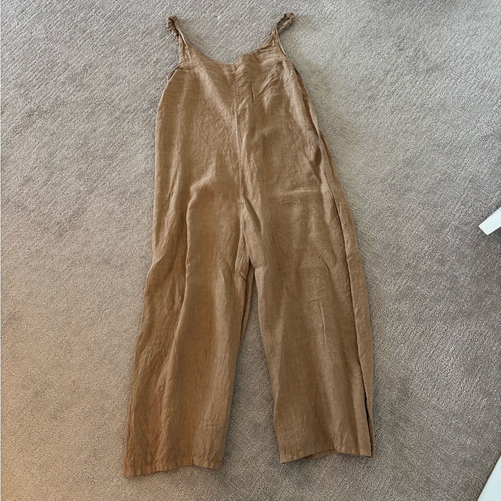 Beachwood Baby Overalls 
100% linen 
Perfect for pregnant women